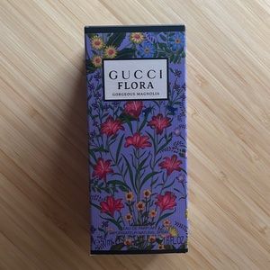 GUCCI FLORA GORGEOUS MAGNOLIA / 50 ml / 1.6 Fl. Oz